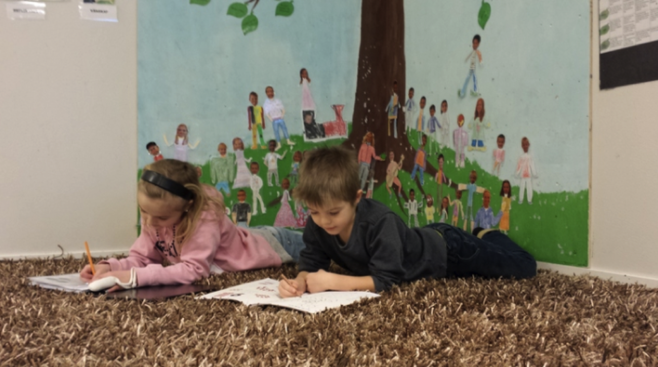Röselidsskolan Children Studying