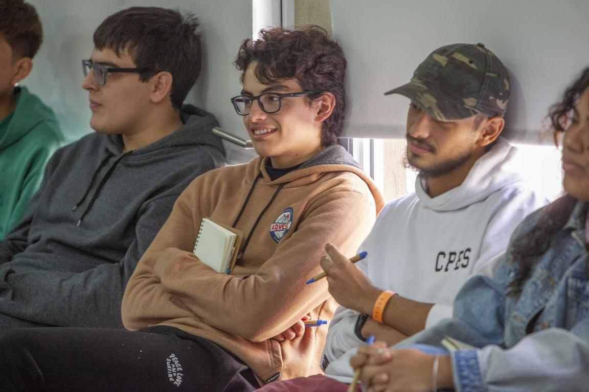 joven agente de cambio