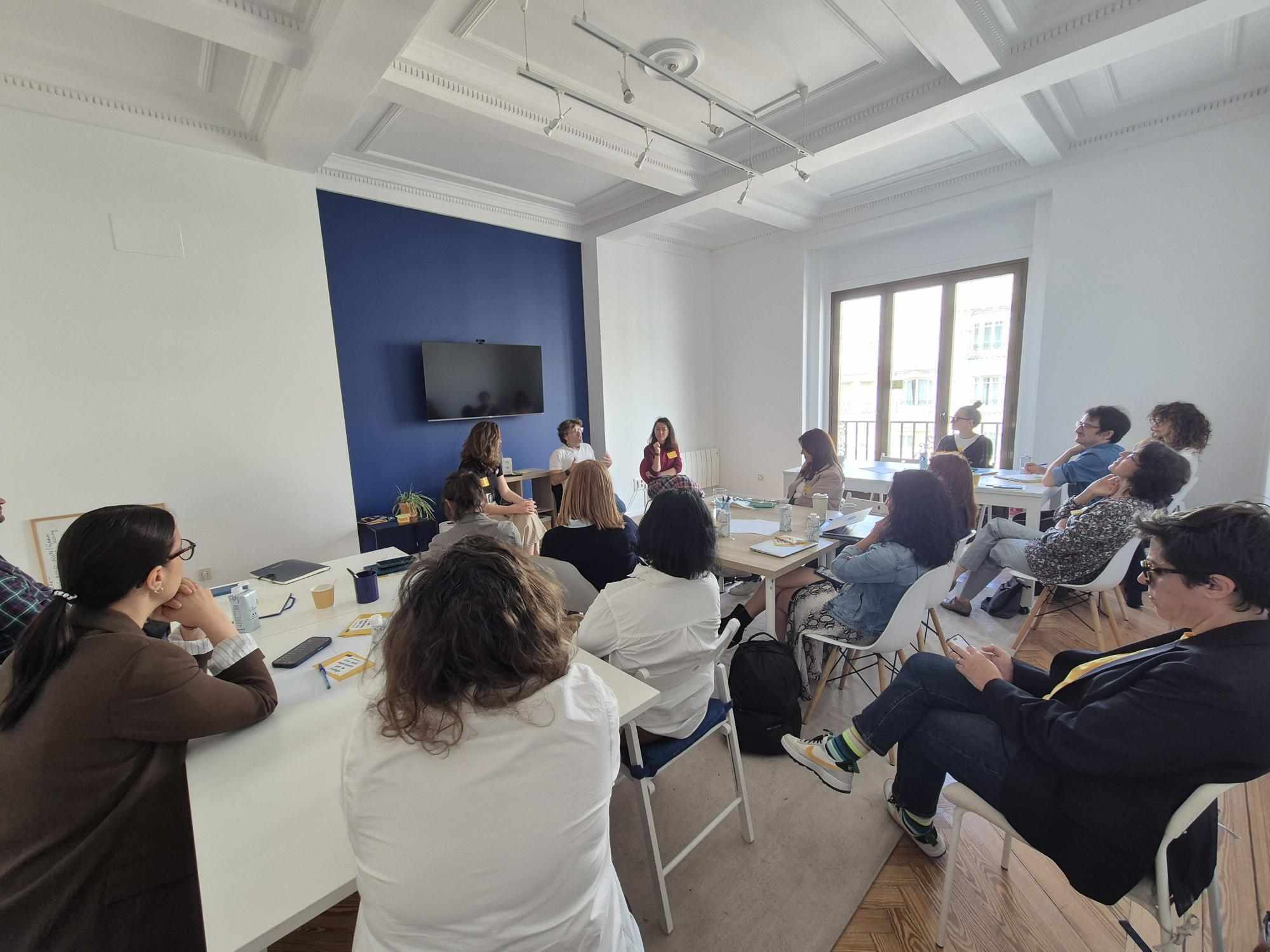 sesion de trabajo con personas
