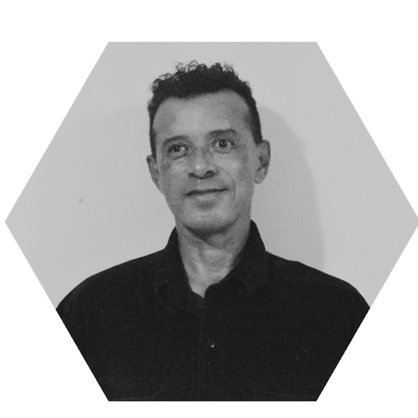 Headshot of Roberval Tavares