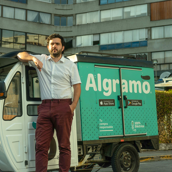 José-Manuel-Moller-Founder-and-CEO-Algramo-and-Unilever_s-Mobile-Refill-Station.png