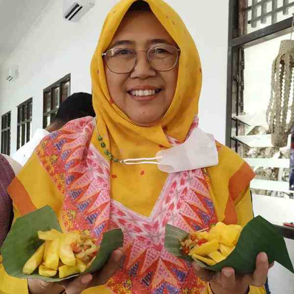 Rossana Dewi