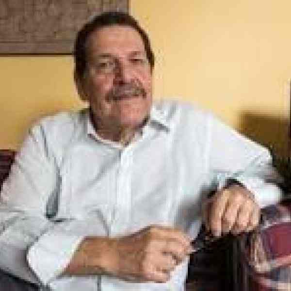 Simon parisca