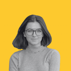A young woman i glasses