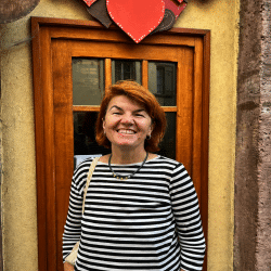 Portrait of Nicoleta Neacsu, Finance & Operations Manager at Ashoka Romania.