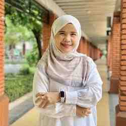 Portrait of Rini Mayasari, Ashoka-ASPIRe Program Manager at Ashoka Indonesia.