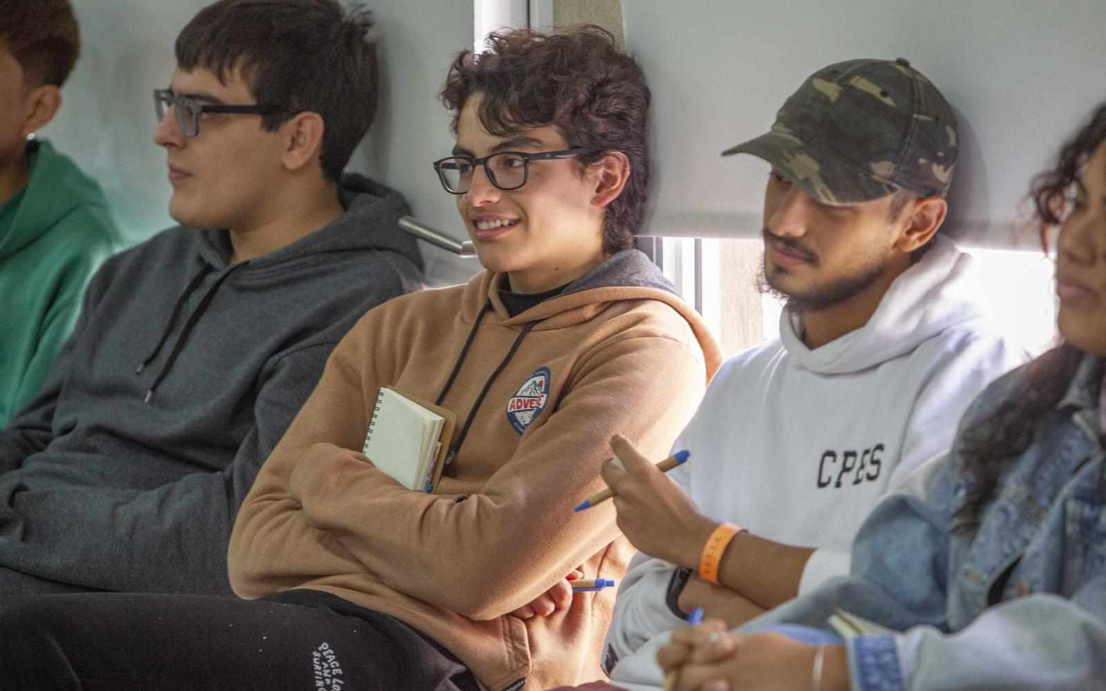 joven agente de cambio