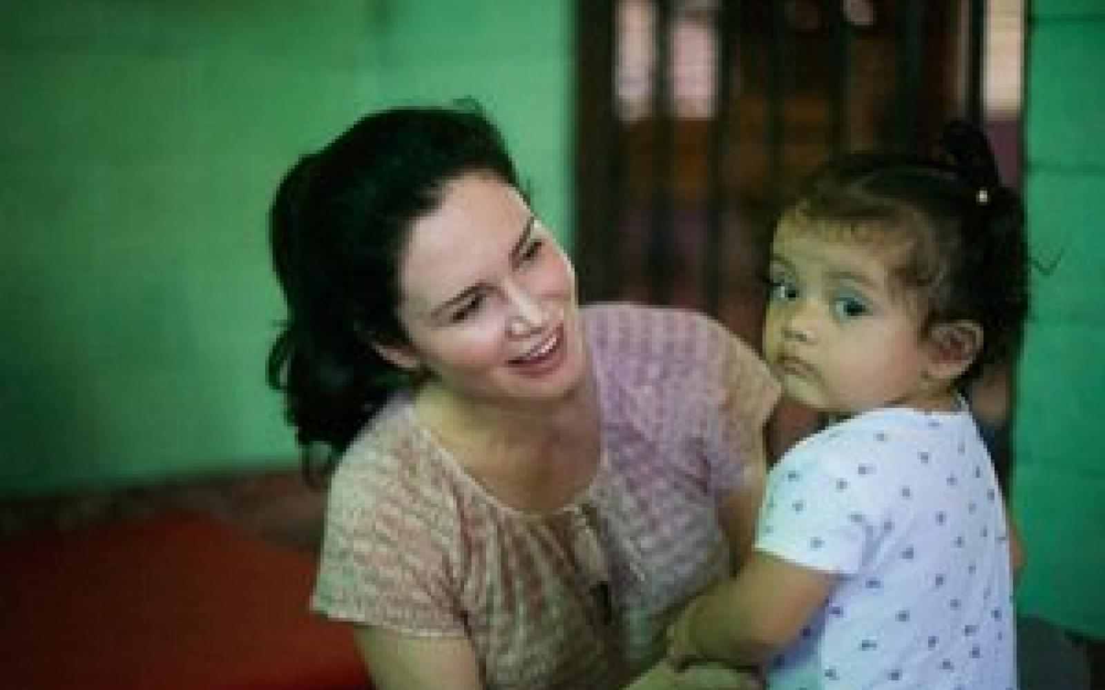 Karen Spencer in El Salvador /  © Scott Chamberlin/Whole Child International