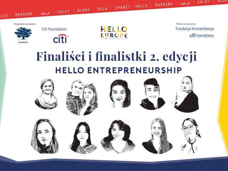 Grafika przedstawia rysowane jednobarwne, czarne portrety dziesięciu uczestniczek i uczestników, wokół których są elementy w kolorze czerwonym, żółtym, granatowym i miętowym, logo Ashoki, Citi Foundation, Hello Europe i Fundacji Kronenberga Citi Handlowy.