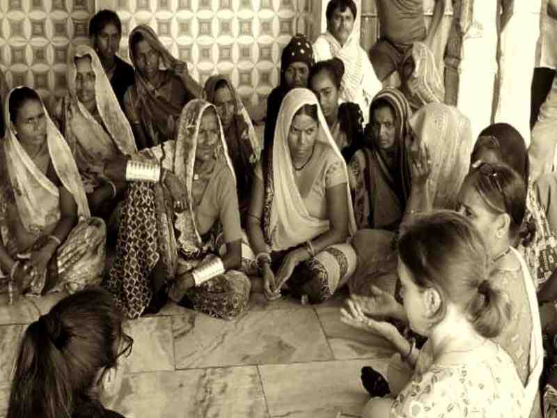 group_guj_women